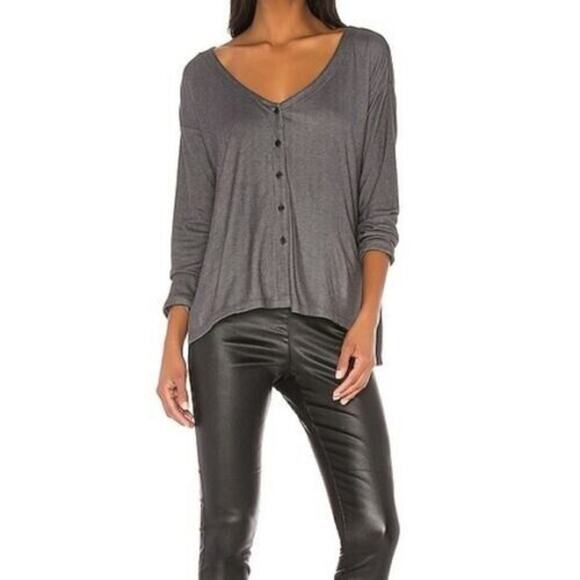 Cupcakes and Cashmere Women's Lindy Oversized Button Down In Faded Black Medium - Picture 2 of 8